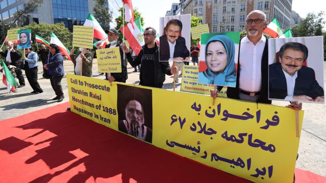 İran Cumhurbaşkanı Reisi, Brüksel'de protesto edildi