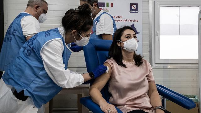 İtalya'da vaka sayıları 6 binin üzerinde seyrediyor
