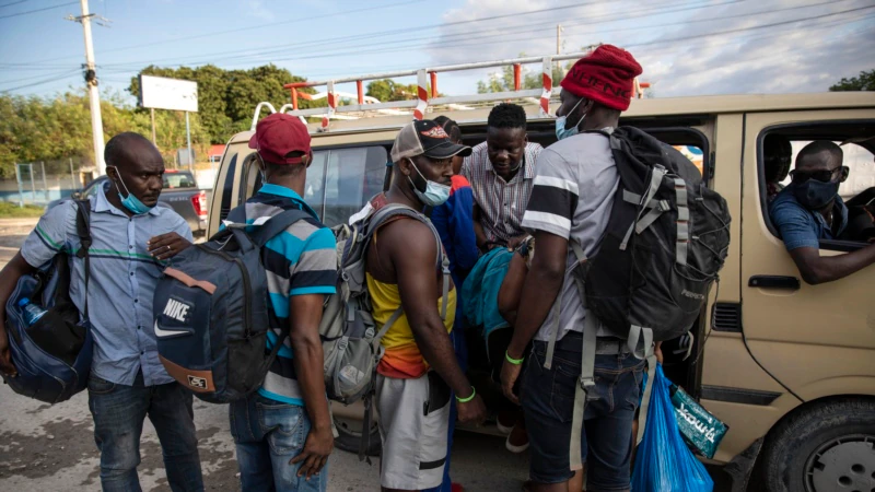 ABD Haitili Göçmenleri Sınırdışı Etmeyi Sürdürüyor 