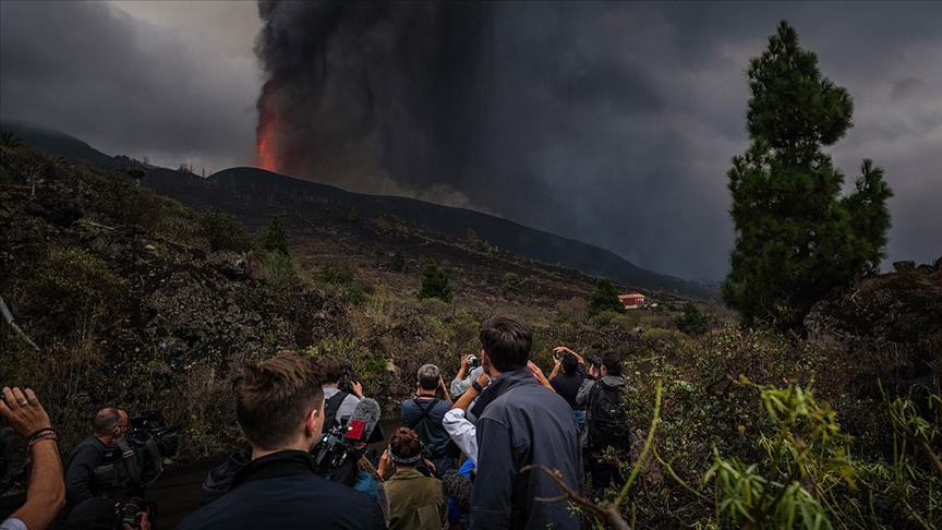 La Palma'da uçuşlar durduruldu