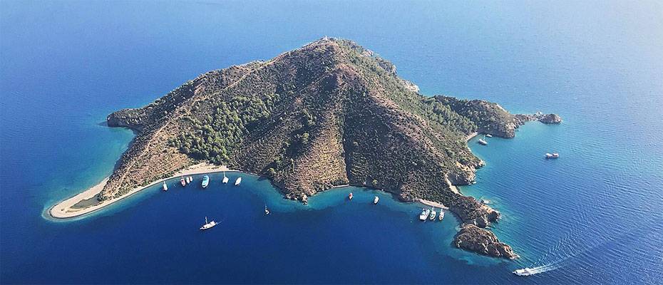 Muğla'nın el değmemiş koyları mavi yolculuk tutkunlarını ağırlıyor