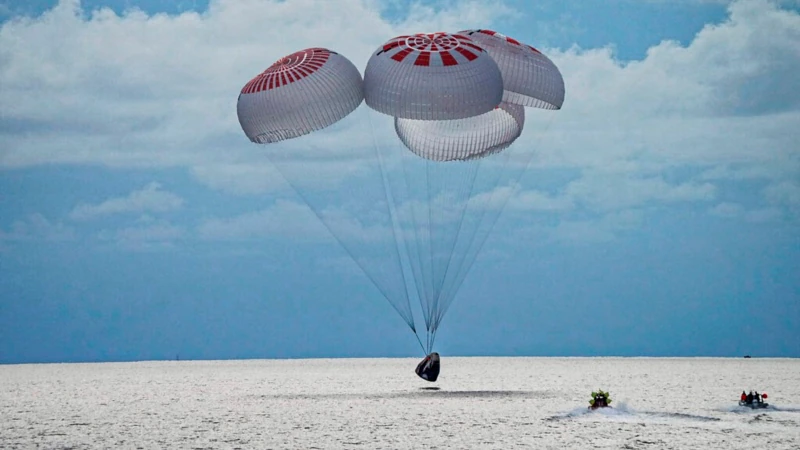 SpaceX’in Uzay Yolcuları Dünya’ya Döndü