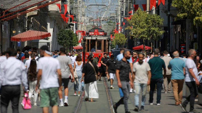 Türkiye’de Son Bir Ayda İşsiz Sayısı 506 Bin Arttı 