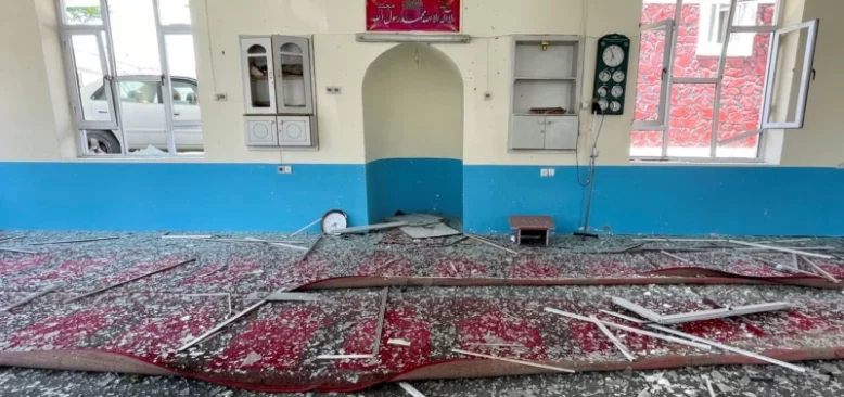 Afganistan'da Yine Cami Saldırısı