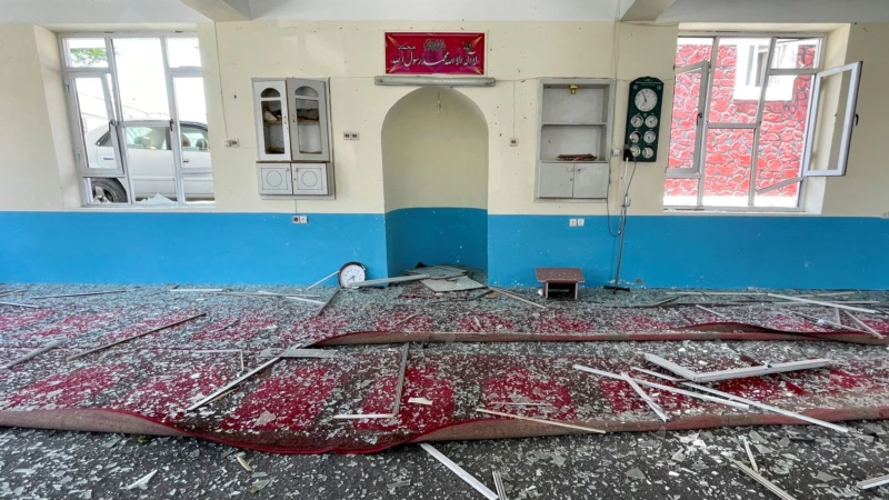 Afganistan’da Yine Cami Saldırısı