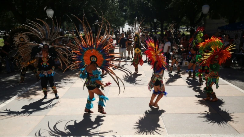 Amerika Columbus ve Yerli Halklar Günü’nü Kutluyor 