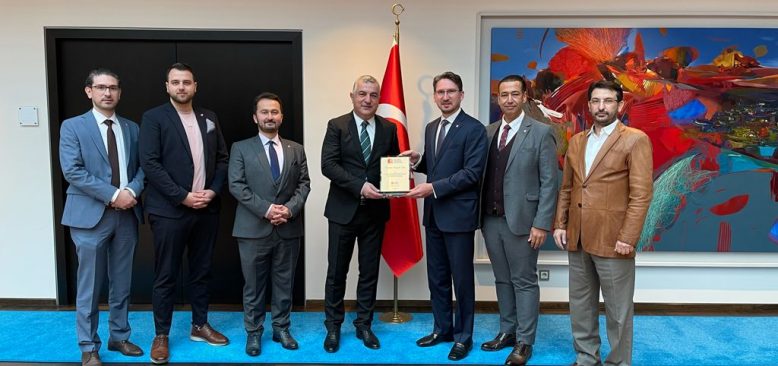 NETU Berlin Yönetiminden Büyükelçi Ahmet Başar Şen’e ziyaret