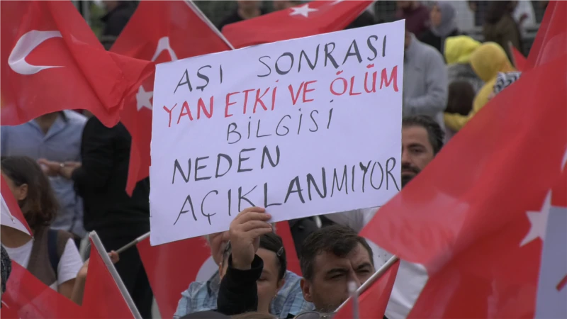 Corona Aşısı Karşıtları İzmir’de Miting Düzenledi 