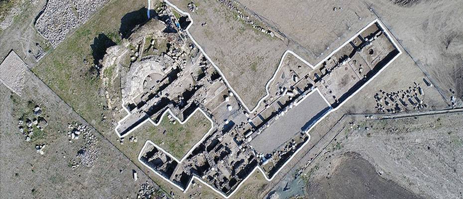 Epiphaneia Antik Kenti kazılarında tapınaktan dönüştürülmüş kilise bulundu