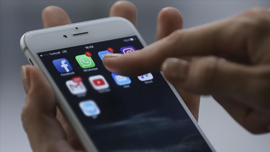 Whatsapp, Instagram ve Facebook'a erişim sorunu yaşanıyor
