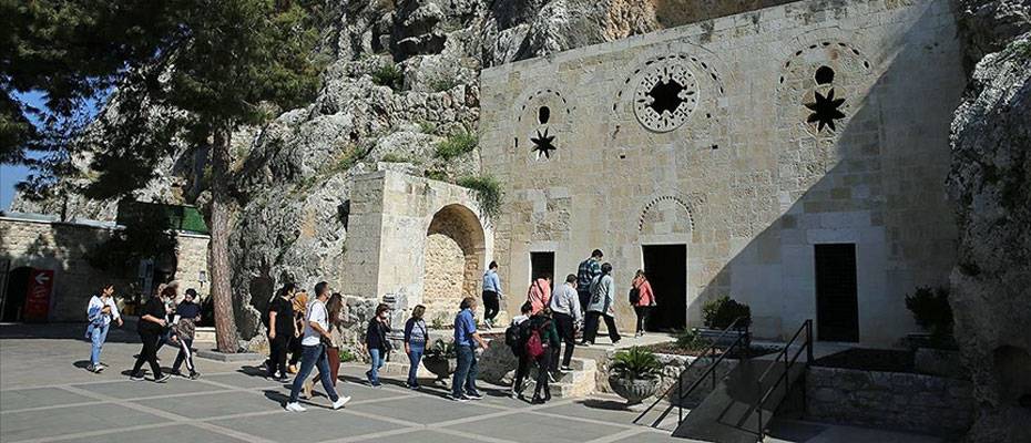 İnanç turizminin gözdesi St. Pierre Kilisesi bu yıl 62 bin kişiyi ağırladı