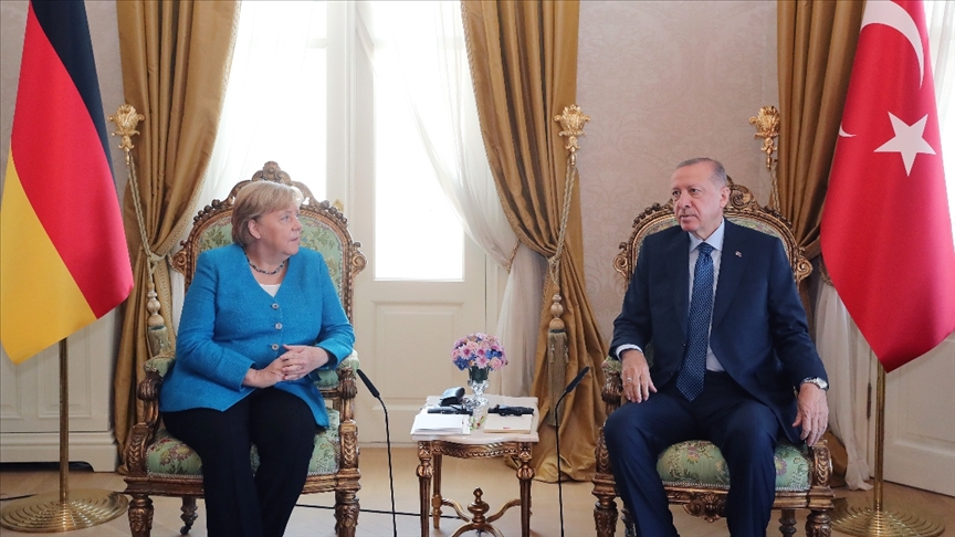 Erdoğan, Almanya Başbakanı Merkel ile görüştü