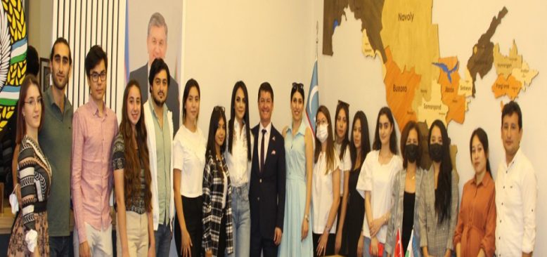 Antalya’da yaşayan Özbekler ülkelerindeki seçim için oy kullanabilecek