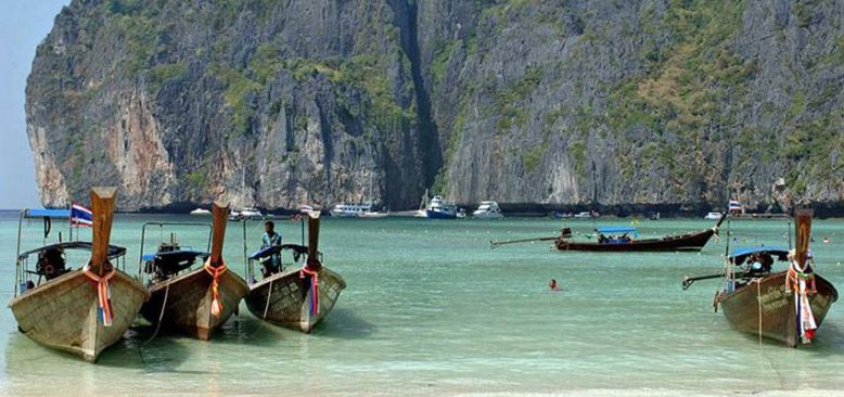 Tayland‘lıların çoğu ülkenin 1. Kasım’da turistlere açılmasını istemiyor