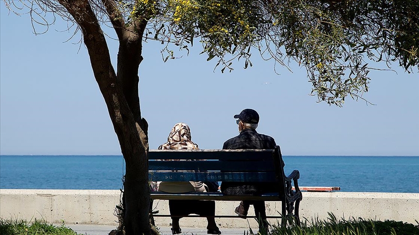 Salgın yaşlılarda depresyon sıklığını üç kat artırdı