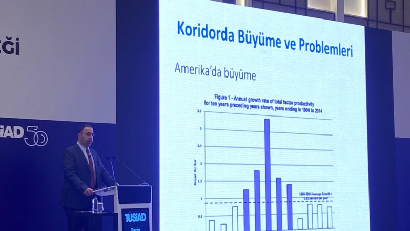 ‘‘Ekonomik Krizler Demokrasiye Yol Açıyor’’