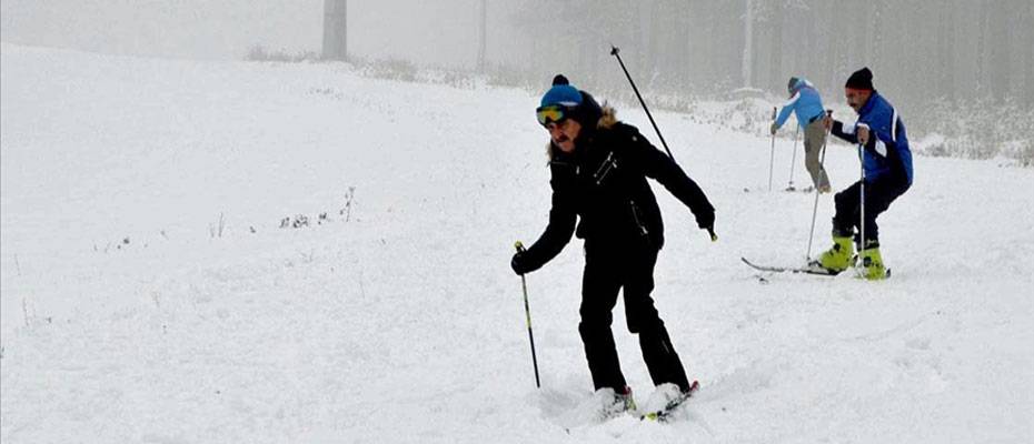 Cıbıltepe'de turizmciler sezonun ilk kayağını yaptı