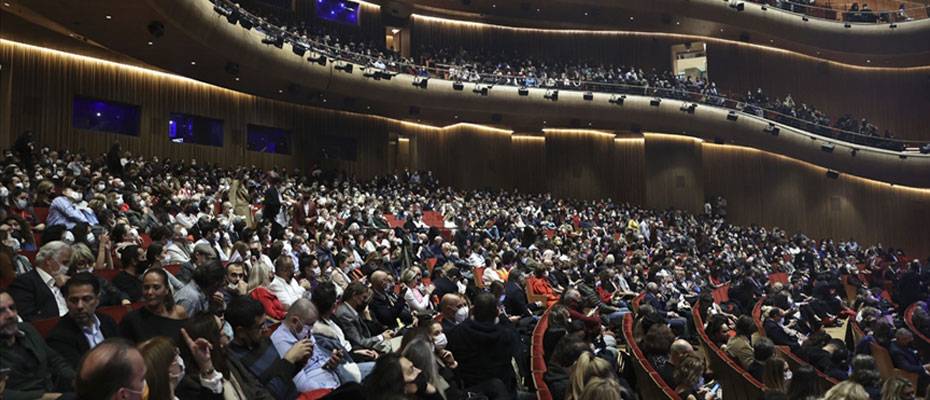 Yenilenen AKM’yi 2 haftada 100 bin kişi ziyaret etti