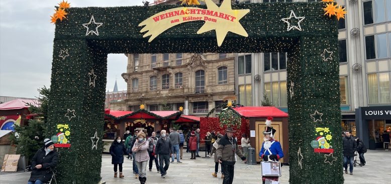 Almanya'da Kovid-19 salgınına rağmen geleneksel Noel pazarları kuruldu