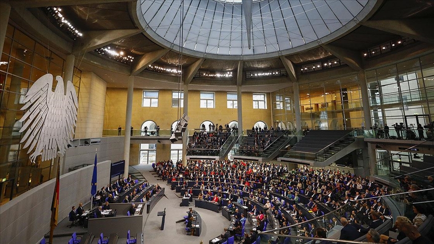 Almanya’da Kovid-19 salgınını yönetmede hükümet ile eyaletler arasında görüş ayrılığı