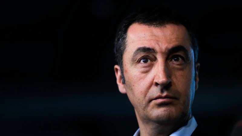 Almanya’daki Türk ve Kürtler’den Cem Özdemir’e Destek