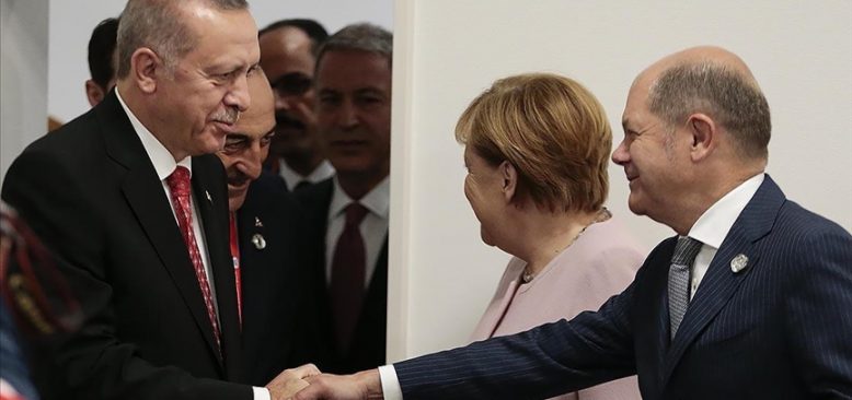 Erdoğan, Almanya Başbakanı Scholz’u göreve başlamasından dolayı kutladı