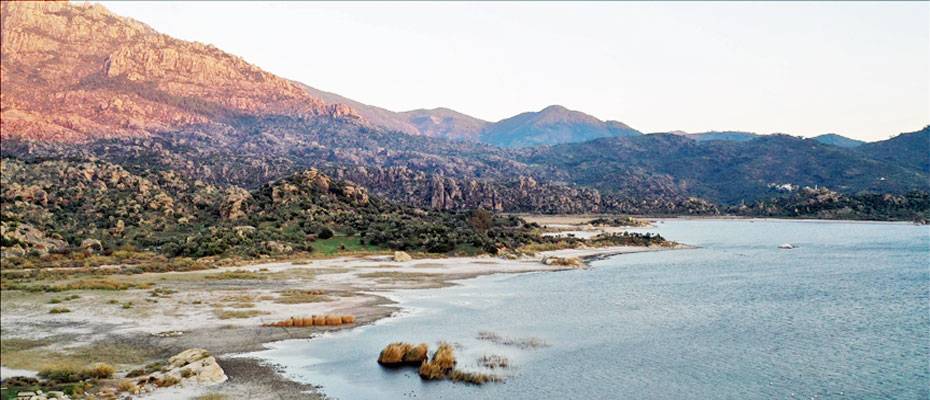 Yağmurlar, kuraklığın etkilediği Bafa Gölü’ne yaradı