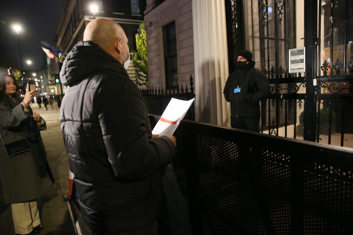 Londra’da Çin’e soykırım protestosu