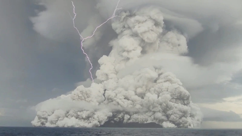 Yanardağı Patlaması Sonrası Tonga’da “Tehlike Alarmı”