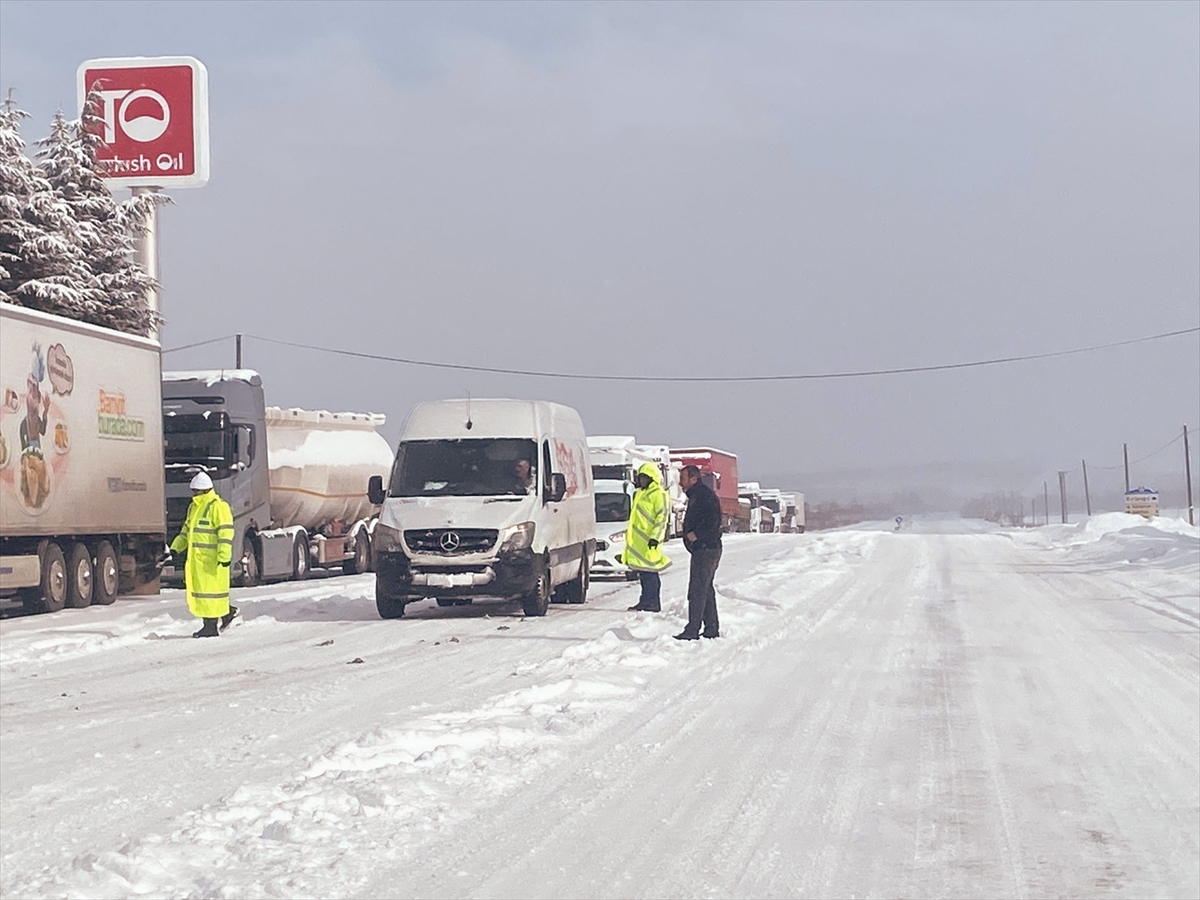 Gaziantep, Kilis, Şanlıurfa, Kahramanmaraş ve Malatya’da karla mücadele sürüyor
