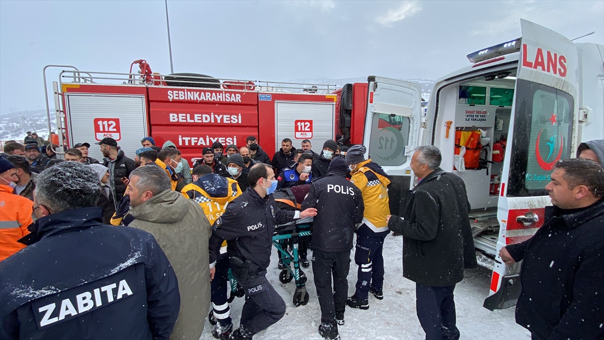 Giresun’da yolcu otobüsünün devrildiği kazada 9 kişi yaralandı