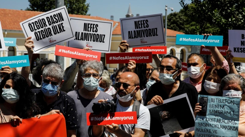 ‘‘Türkiye’de Gazetecilerin Çoğu Geçinemiyor’’