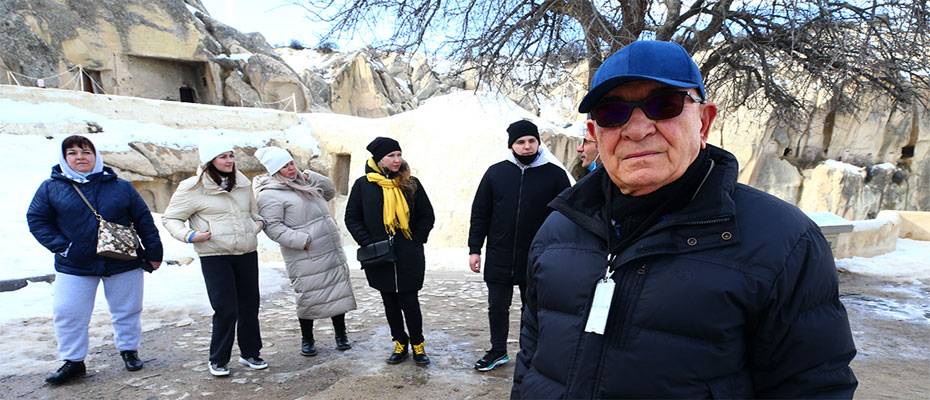 85 yaşındaki turist rehberi 27 yıldır Kapadokya'yı tanıtıyor