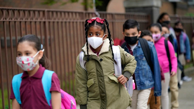 Dört Eyalet Okullarda Maske Zorunluluğunu Kaldırıyor