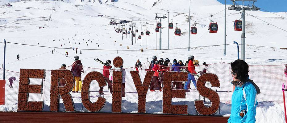 Erciyes Kayak Merkezi iki ayda 1 milyon 300 bin ziyaretçi ağırladı