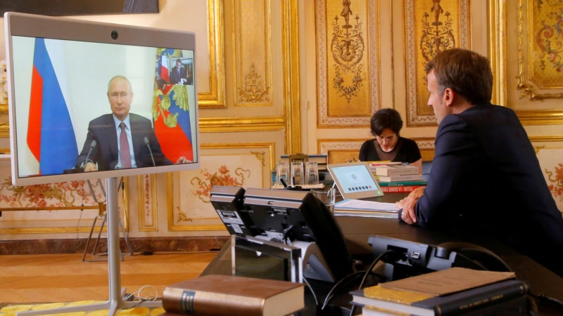 Macron Ukrayna’yı Putin ve Zelenskiy ile Konuştu