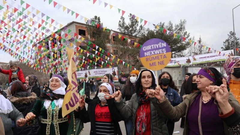 8 Mart’ta Aysel Tuğluk ve Kadın Cinayetleri Mesajları