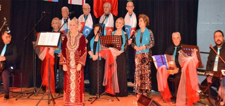 Çınar´ın Gölgesi´nde Türk Dünyası Konseri Müzik Ziyafeti Sundu