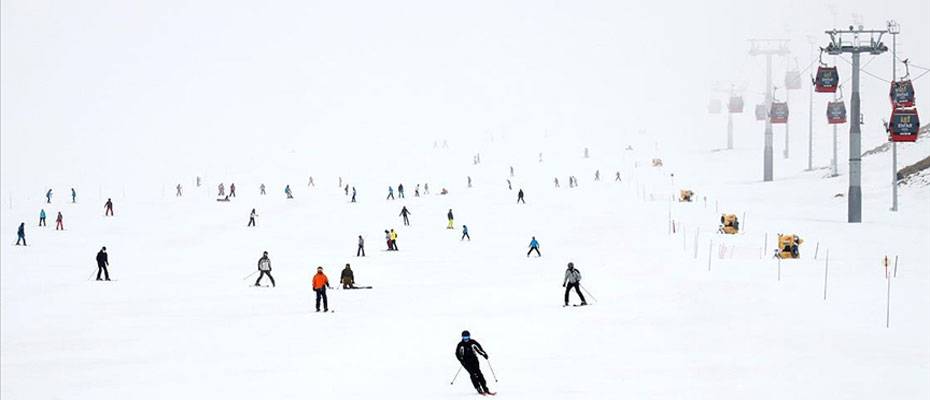 Erciyes renkli etkinliklerle de konuklarını ‘zirveye’ taşıyor