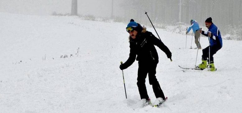 İlkbaharda yağan kar Cıbıltepe'de kayak sezonunu uzattı