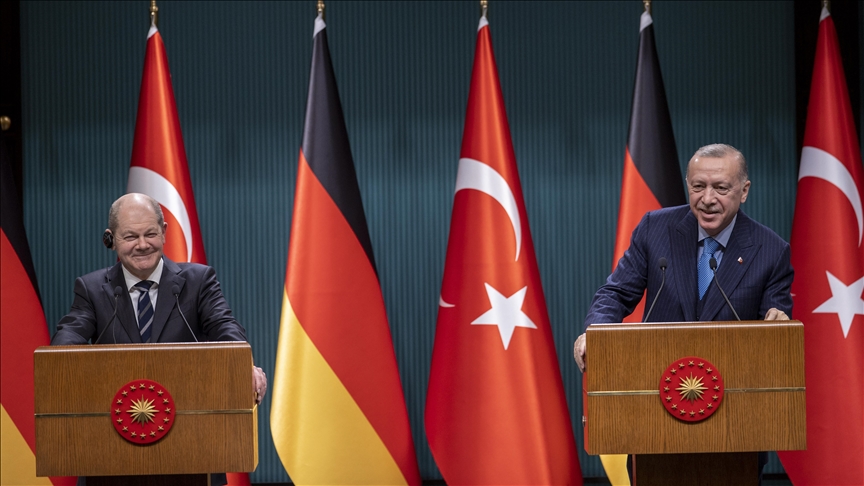 Scholz, Cumhurbaşkanı Erdoğan'ı Berlin'e davet etti