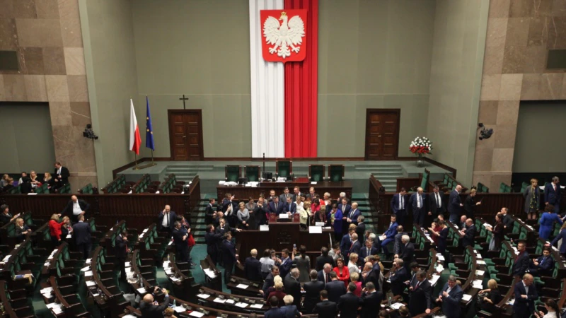 Polonya 45 Rus Diplomatı Sınırdışı Edebilir