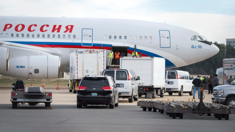 Rusya ABD’deki Diplomatları İçin Uçak Gönderdi