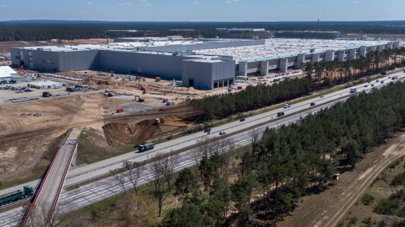 Tesla’nın Almanya’daki Tartışmalı Fabrikası Faaliyette