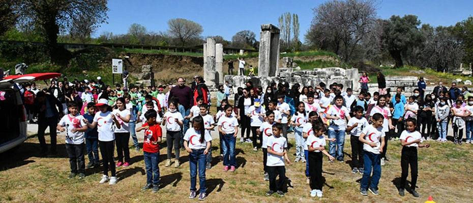 3 bin yıllık Lagina Hekate Kutsal Alanı’nda uçurtma ve çocuk sesleri yükseldi