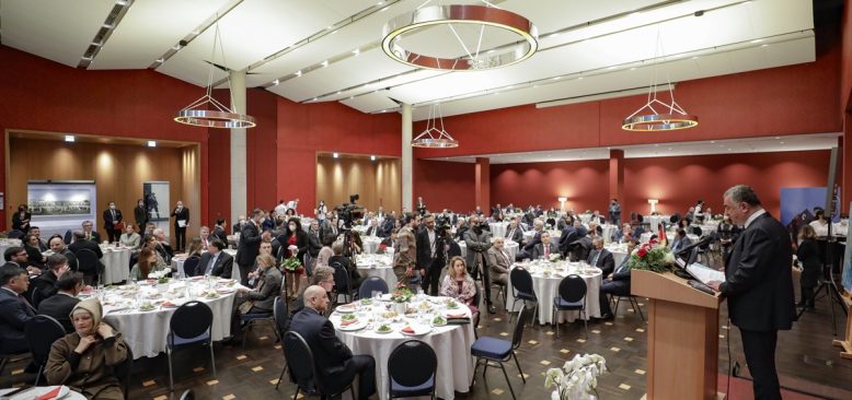 Berlin Büyükelçisi Ahmet Başar Şen iftar yemeği verdi