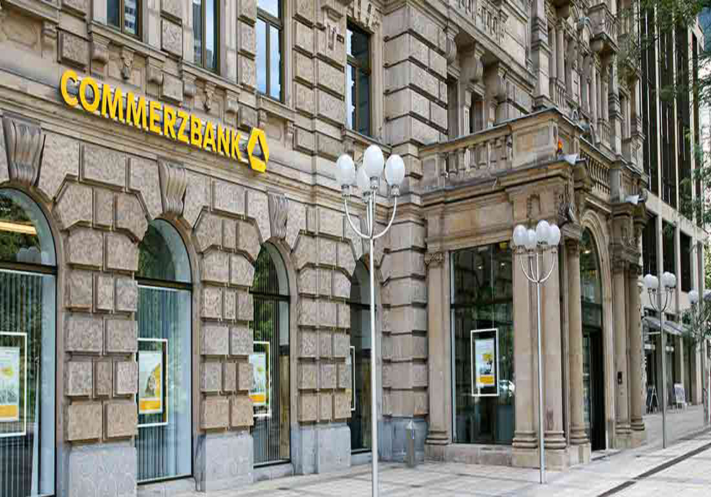 Nürnberg`de Commerzbank’a mektuplu saldırı