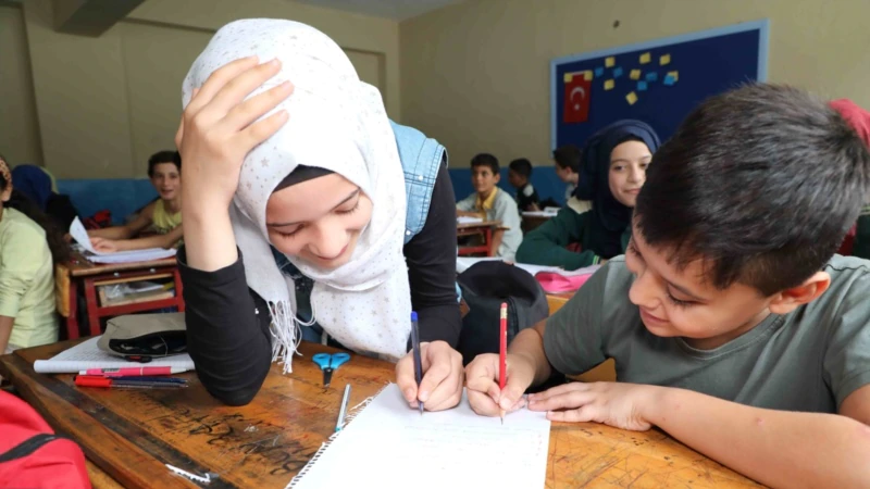 “Mülteciler Ders Kitaplarında Muhtaç Gösteriliyor”