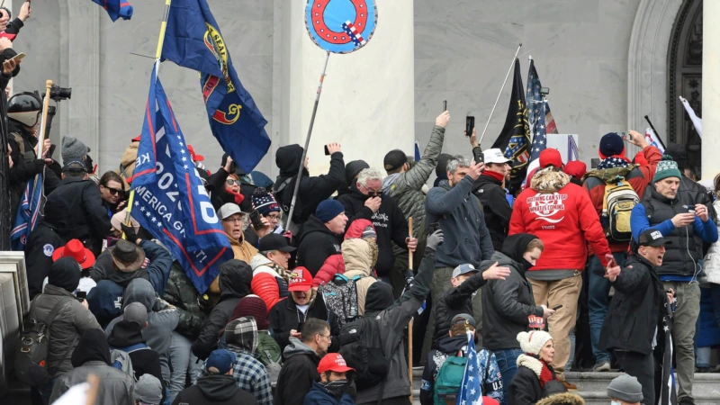 Proud Boys Üyesi 6 Ocak Komplosu Suçunu İtiraf Etti