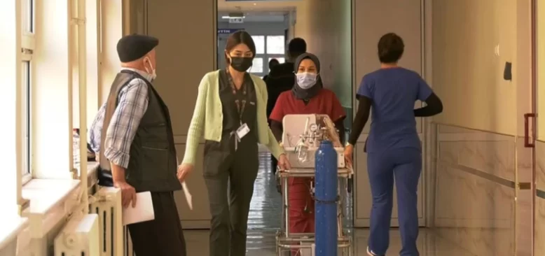 “Türkiye’de Salgında Sağlıkçıların Dörtte Biri Hastalandı“